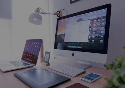 IT Solutions Desktop with Aplle devices